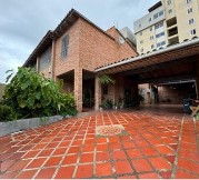 Splendid Family House in Naguanagua - Espectacular Casa en Naguanagua